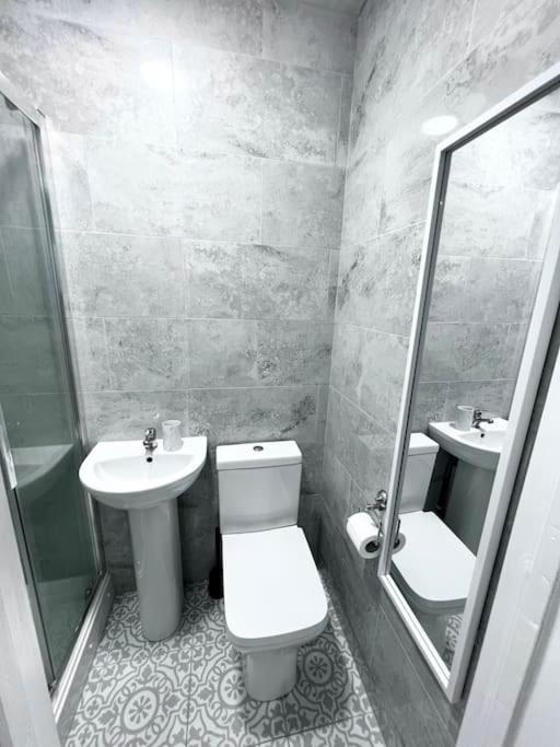 Modern Studio Near Nec With Free Parking - Prime Location Sheldon  외부 사진
