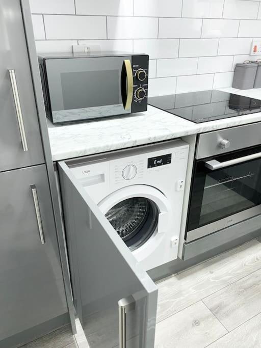 Modern Studio Near Nec With Free Parking - Prime Location Sheldon  외부 사진