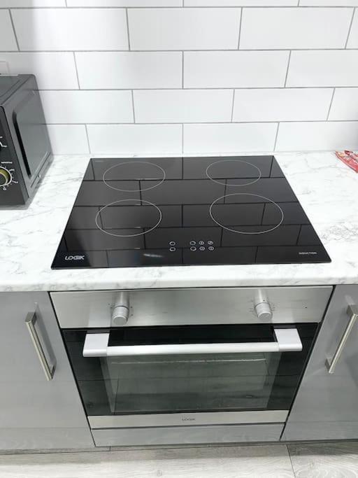 Modern Studio Near Nec With Free Parking - Prime Location Sheldon  외부 사진